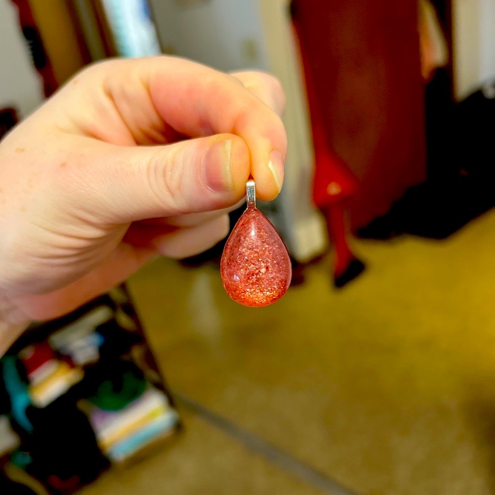Elegant Pink Teardrop Pendant